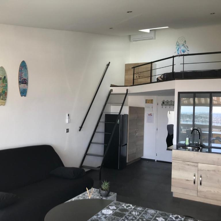 Studio mezzanine Cap d’Agde vue sur port et mer - Apartment with Sea View - 6