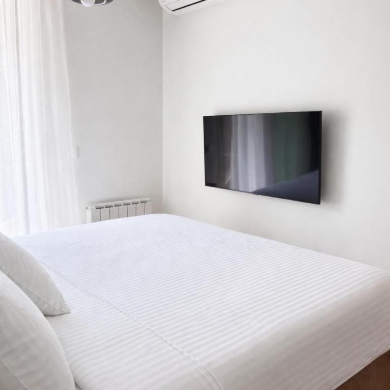 K-District Apartment Charlie - One-Bedroom Apartment with Terrace - 9