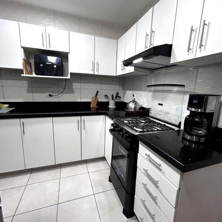 Spacious 3 Bedroom Apartment in Surco - Apartamento de 1 dormitorio - 14