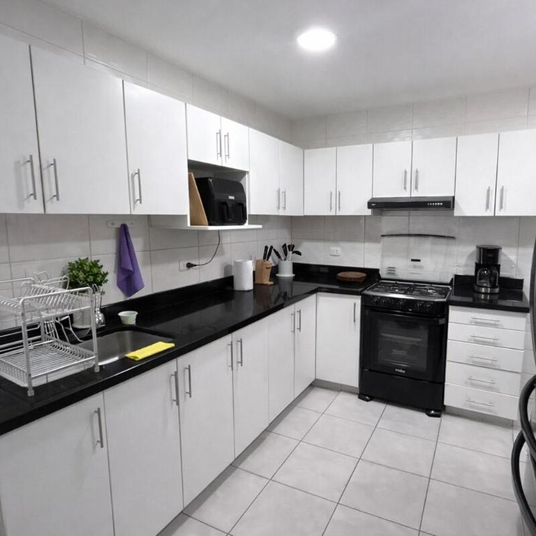 Spacious 3 Bedroom Apartment in Surco - Apartamento de 1 dormitorio - 24