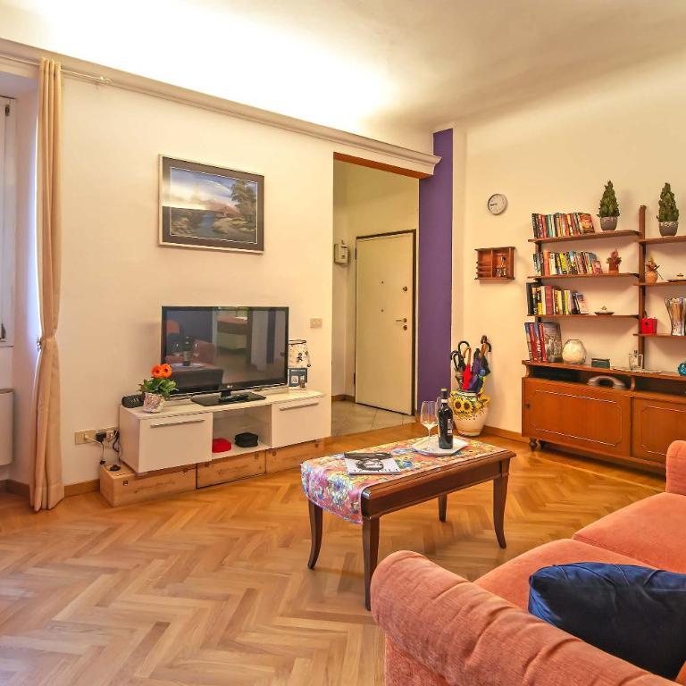 Paolo and Carlotta's Home - large and central apartment between two nice parks - Appartamento con 2 Camere da Letto - 9