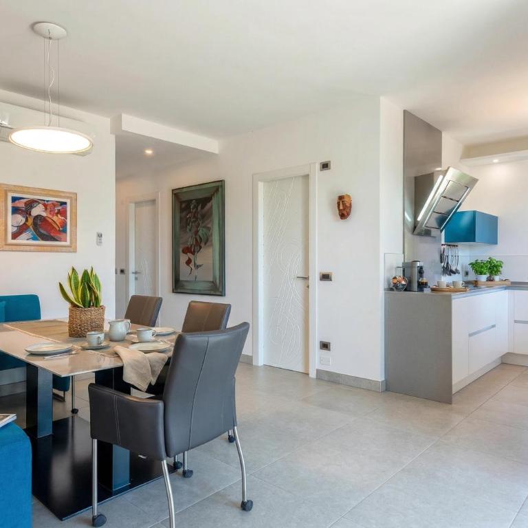 Luxury Sunshine Villa in Alghero with pool and sea view - Villa - Beach Front - 40