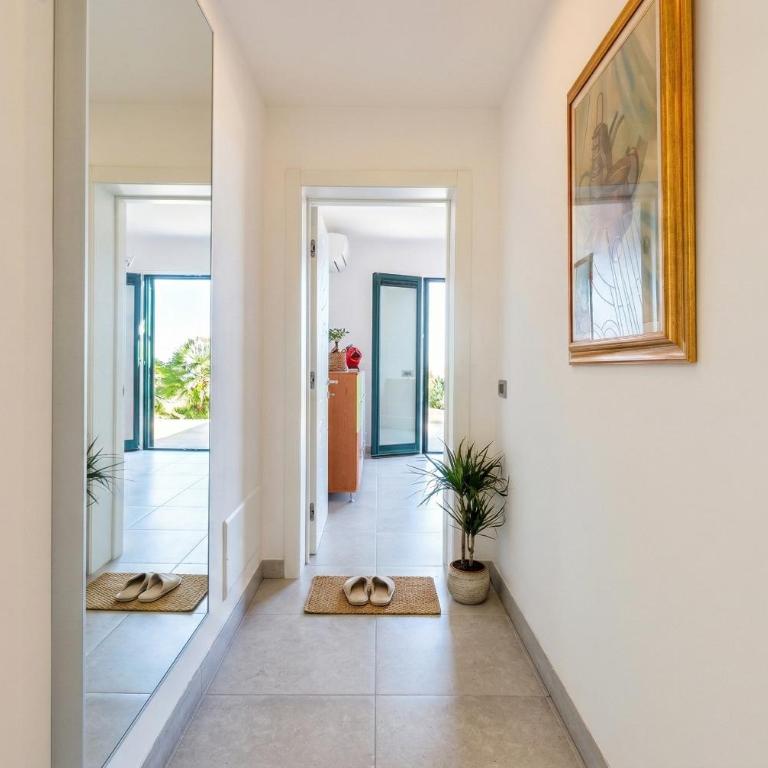 Luxury Sunshine Villa in Alghero with pool and sea view - Villa - Beach Front - 64
