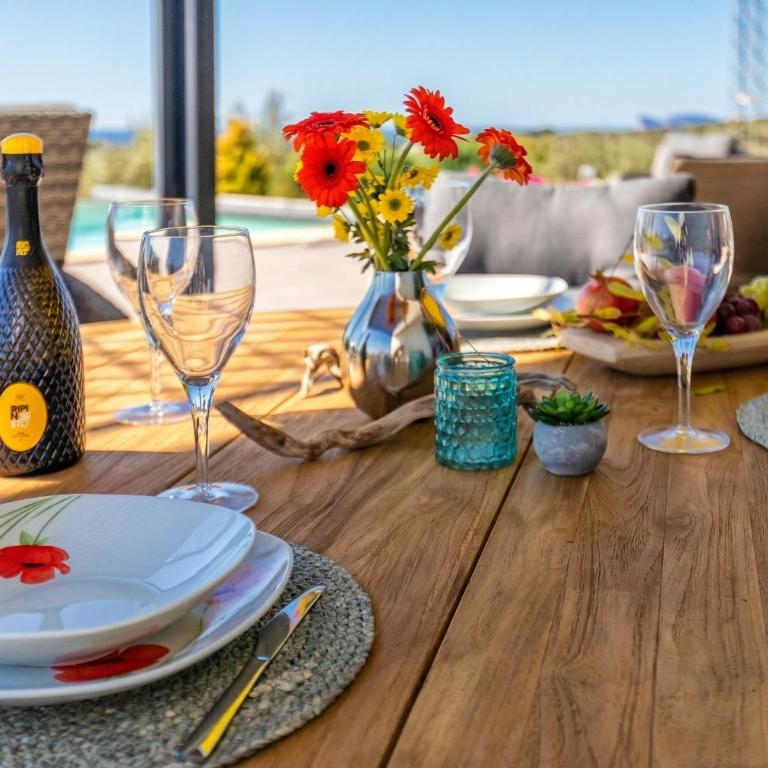 Luxury Sunshine Villa in Alghero with pool and sea view - Villa - Beach Front - 13
