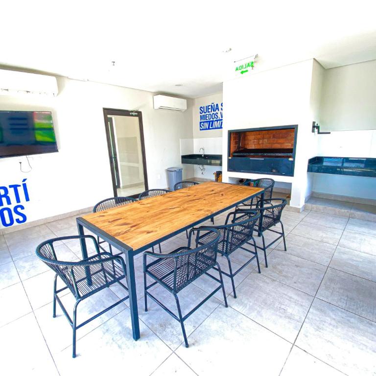 Estudio Moderno - A pasos del CIT y Aeropuerto - One-Bedroom Apartment - 4