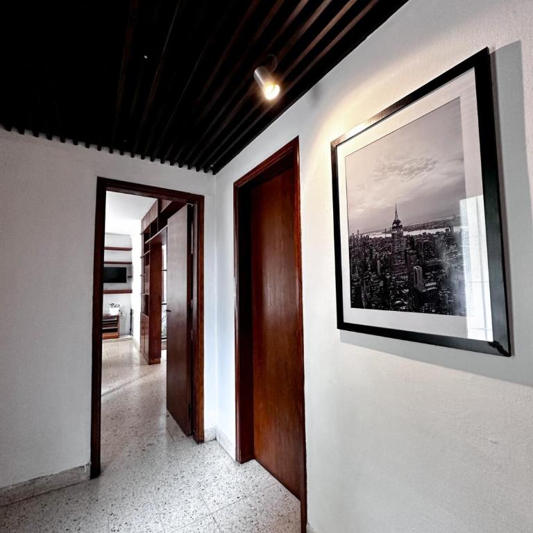 Casa amplia, céntrica y con garage en Junin, BA - Apartamento de 2 dormitorios - 6