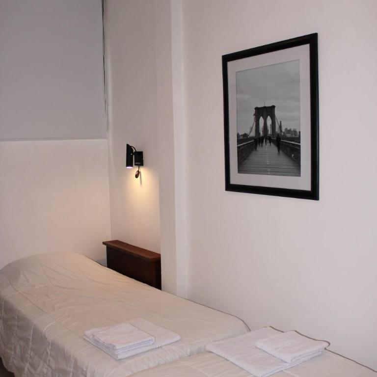 Casa amplia, céntrica y con garage en Junin, BA - Apartamento de 2 dormitorios - 11