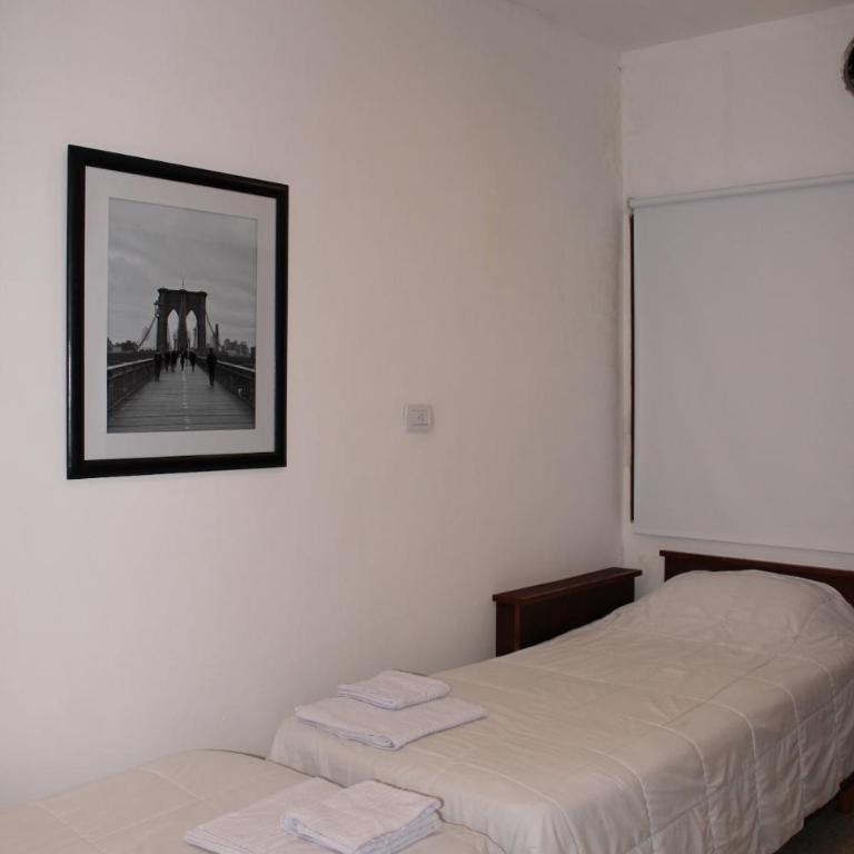 Casa amplia, céntrica y con garage en Junin, BA - Apartamento de 2 dormitorios - 14
