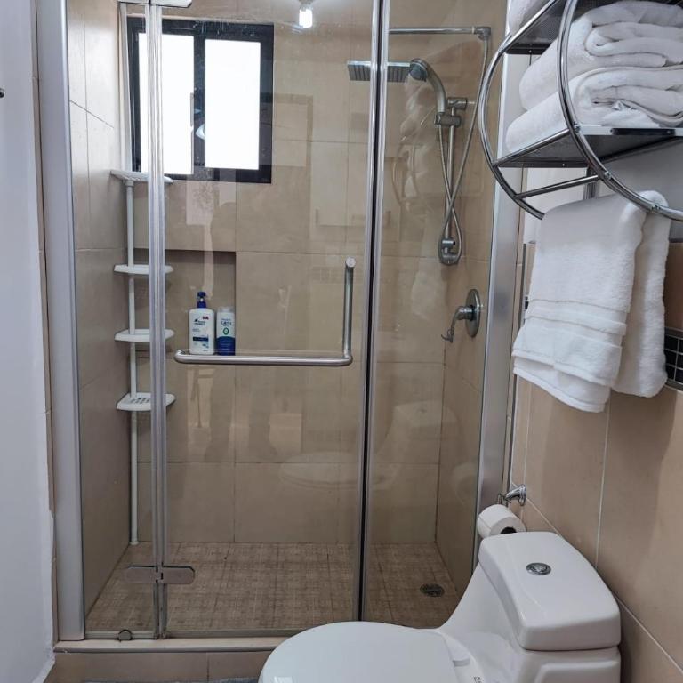Departamento bien ubicado - Three-Bedroom Apartment - 7