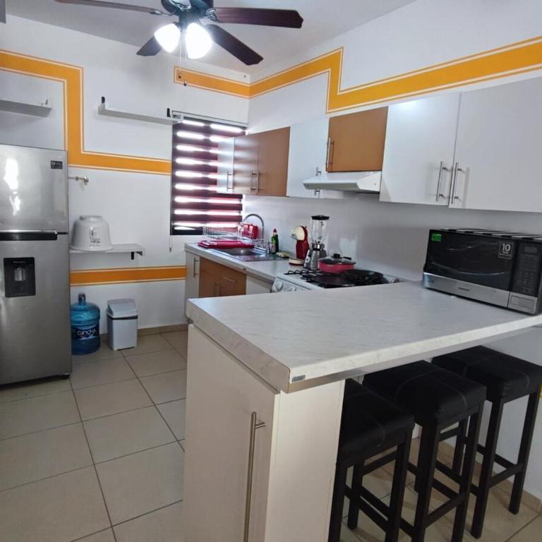 Departamento bien ubicado - Three-Bedroom Apartment - 8
