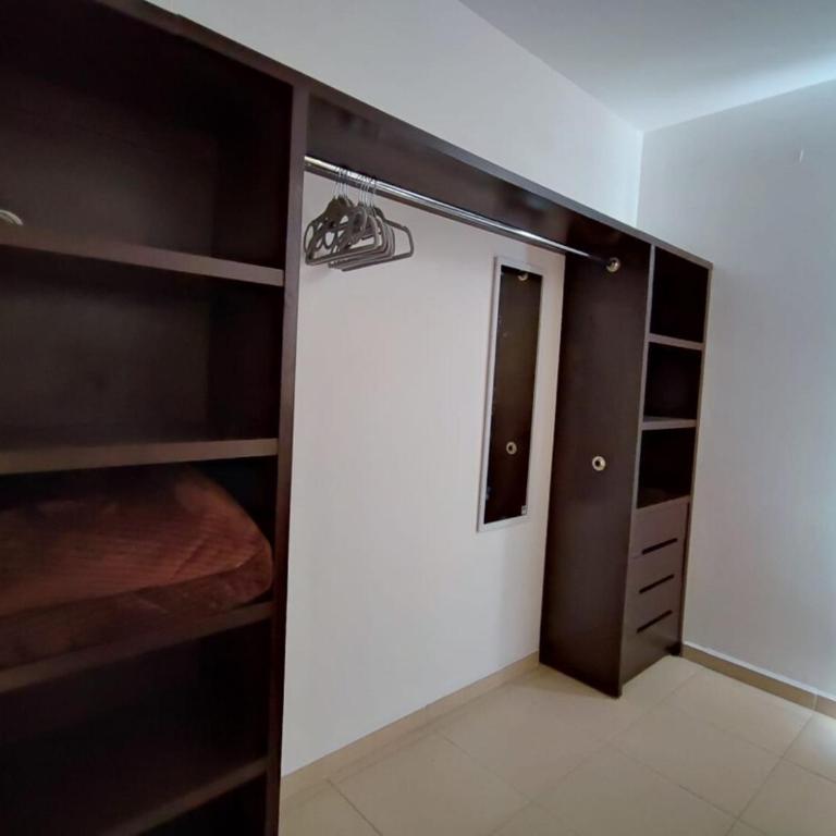 Departamento bien ubicado - Three-Bedroom Apartment - 11