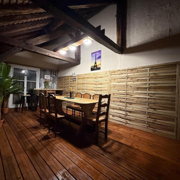 Appart rénové au pied du Château- Poutres & Charme - Appartement 1 Chambre - 24