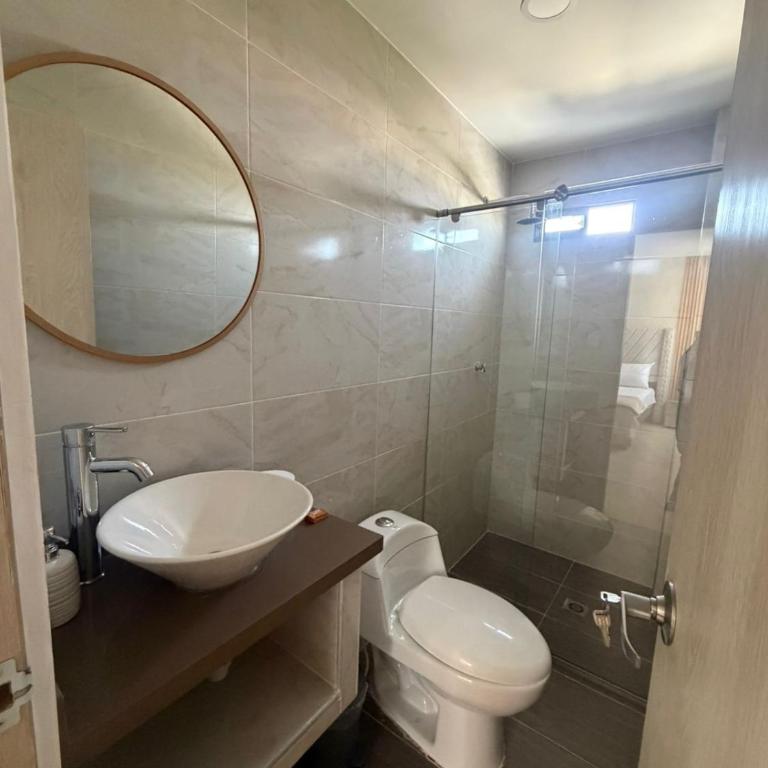 aparta estudio con acabados de lujo - One-Bedroom Apartment - 8