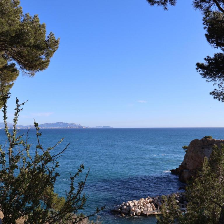 A deux pas de la mer - One-Bedroom Apartment - 52