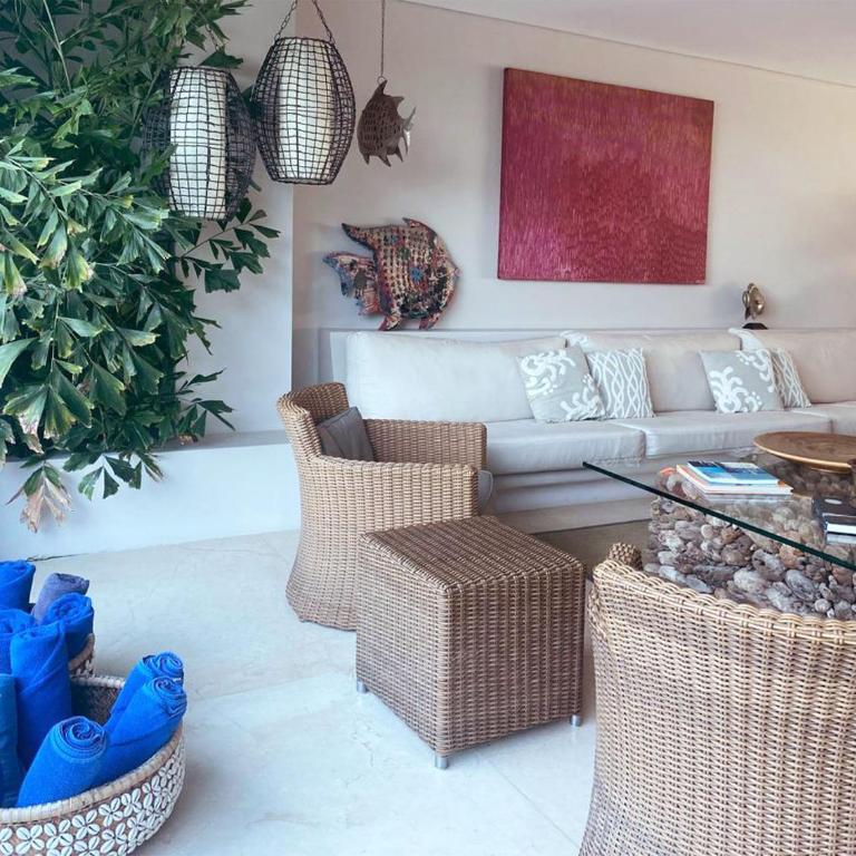 Luxury apartament with pool and 360 view - Three-Bedroom Apartment - 25