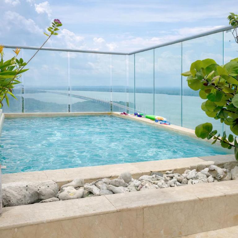 Luxury apartament with pool and 360 view - Three-Bedroom Apartment - 31