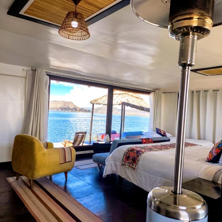 Uros Killa Lodge - Suite with Lake View - 11