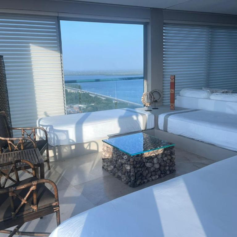 Luxury apartament with pool and 360 view - Three-Bedroom Apartment - 19