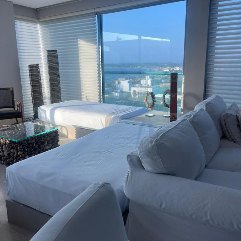 Luxury apartament with pool and 360 view - Three-Bedroom Apartment - 35