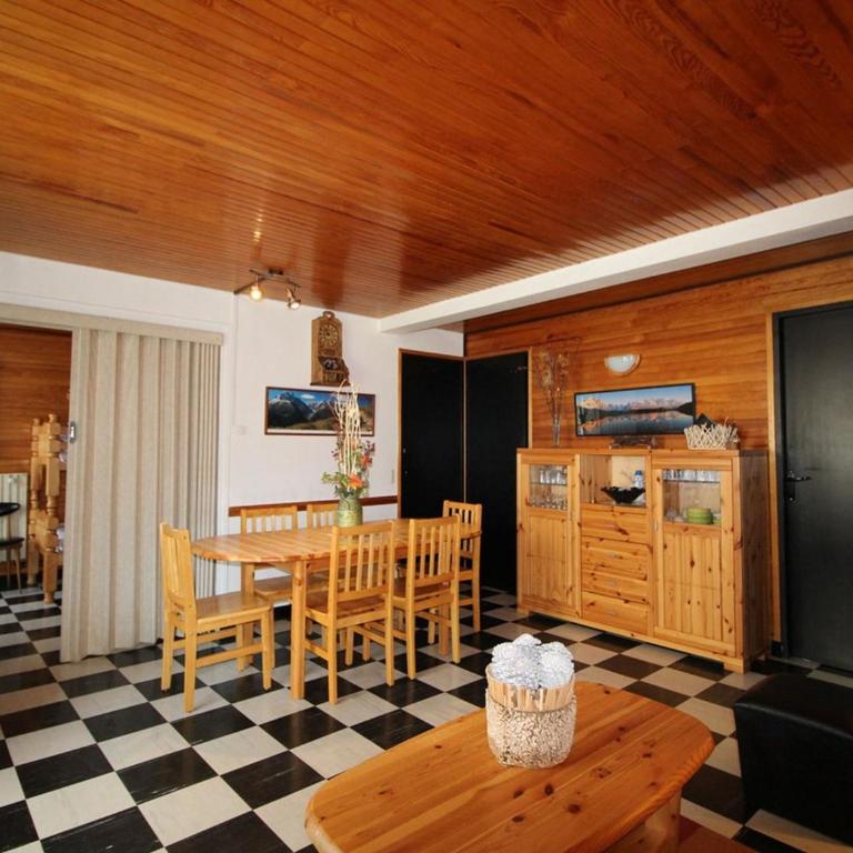 Charmant 3 pièces au centre avec balcon, garage et proche pistes - 6 couchages - FR-1-572-203 - Apartment - 7