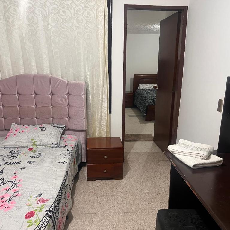 Apartamento amplio, parqueadero y excelente ubicación en Bogotá - Apartamento - 19