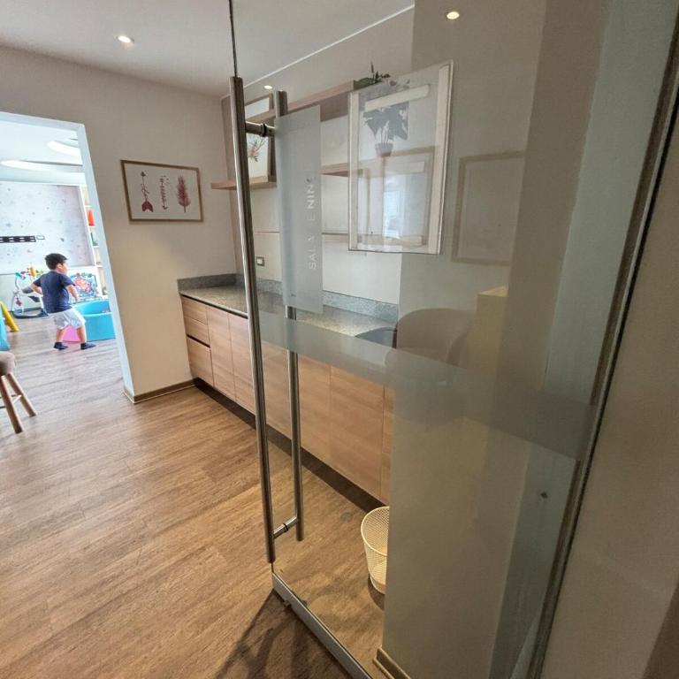 Depa familiar con vista al mar - Balcón piscina y cochera - Apartamento de 2 dormitorios con balcón y vistas al mar - 13