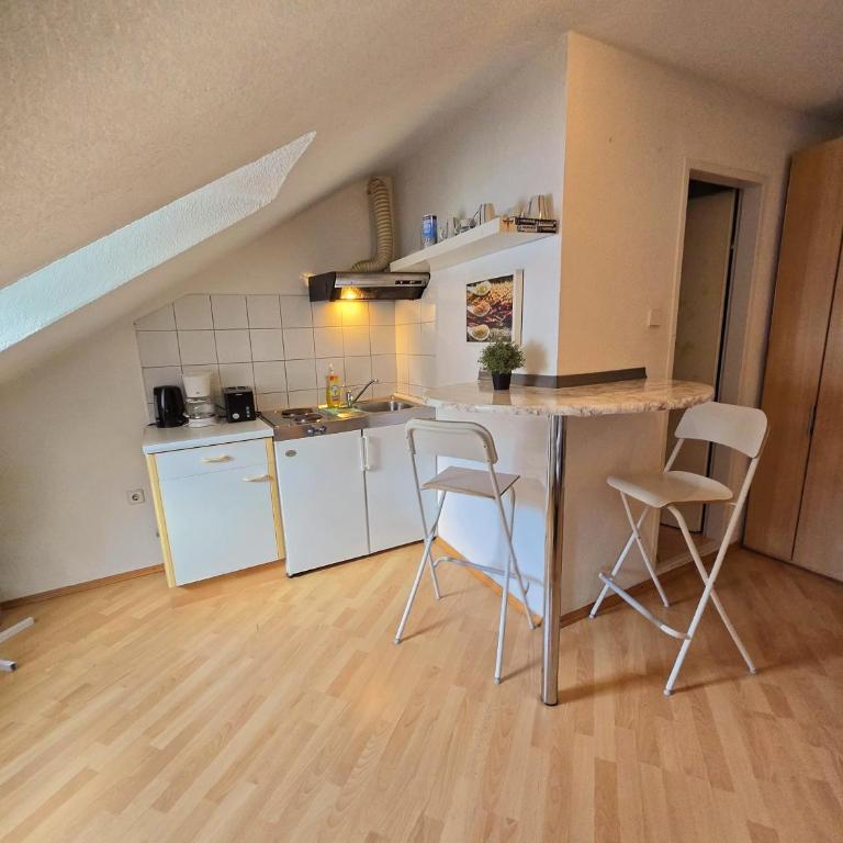 Innsbruck Old Town Apartment I 24-7 Self-Check-in - Apartment - 2