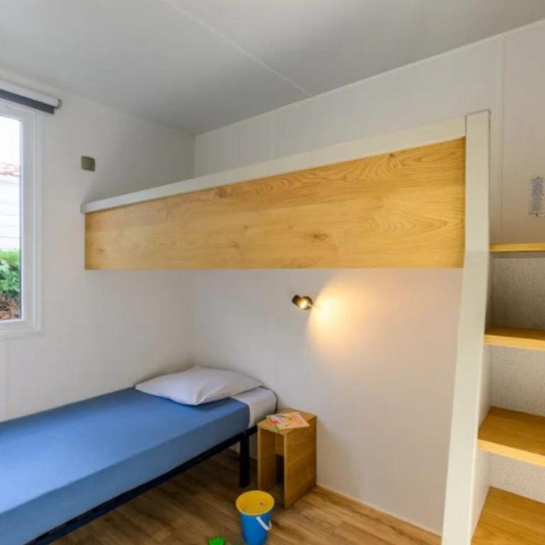 Mobil-home 3 chambres, animaux acceptés - 6 pers. - API-1-52-2544 - Mobile Home - 7