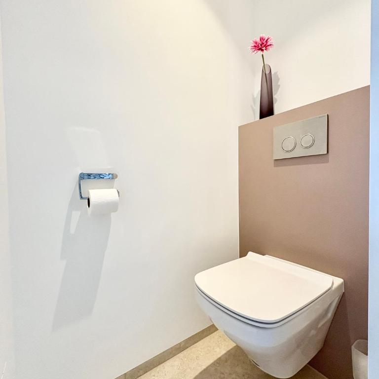 Royal Pink - Design- Vue de rêve - Parking gratuit - Appartement 4 Chambres - 24