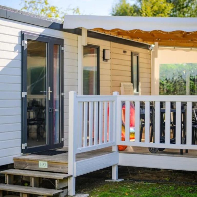 Mobil-home confortable, animaux admis - 4 pers. - API-1-52-2582 - Mobile Home - 1