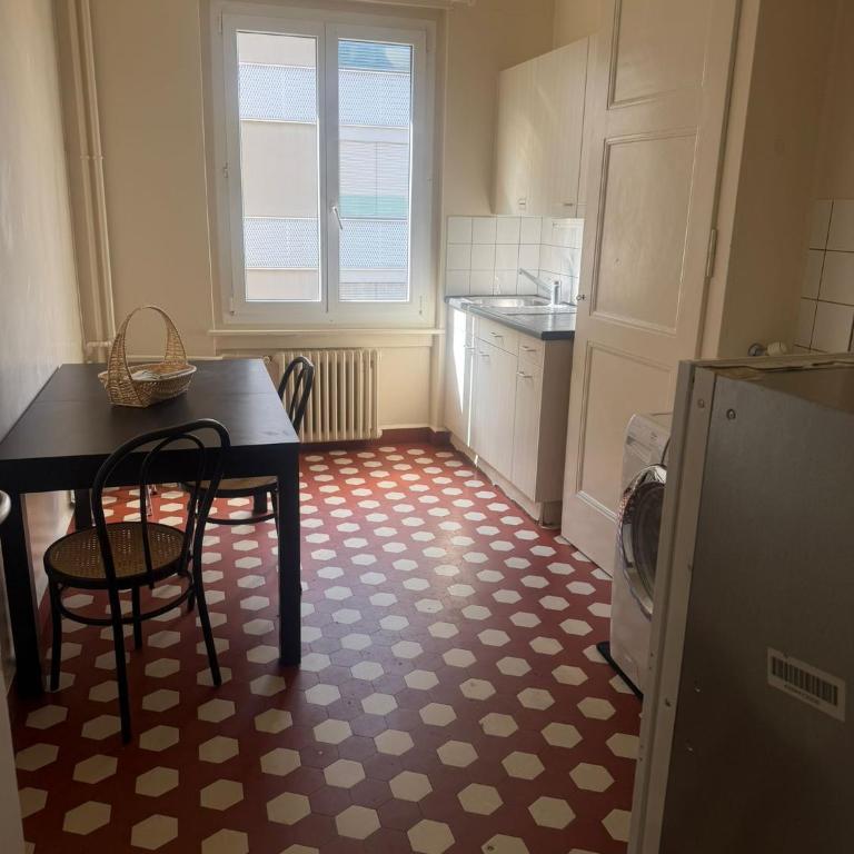 Appartement F2 Proche centre Ville - Apartment mit 1 Schlafzimmer - 6