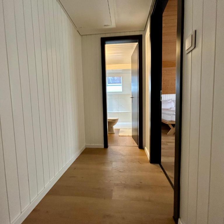 Modern 2BR Loft in Historic Swiss Chalet 200m from Interlaken West - Apartment - 22