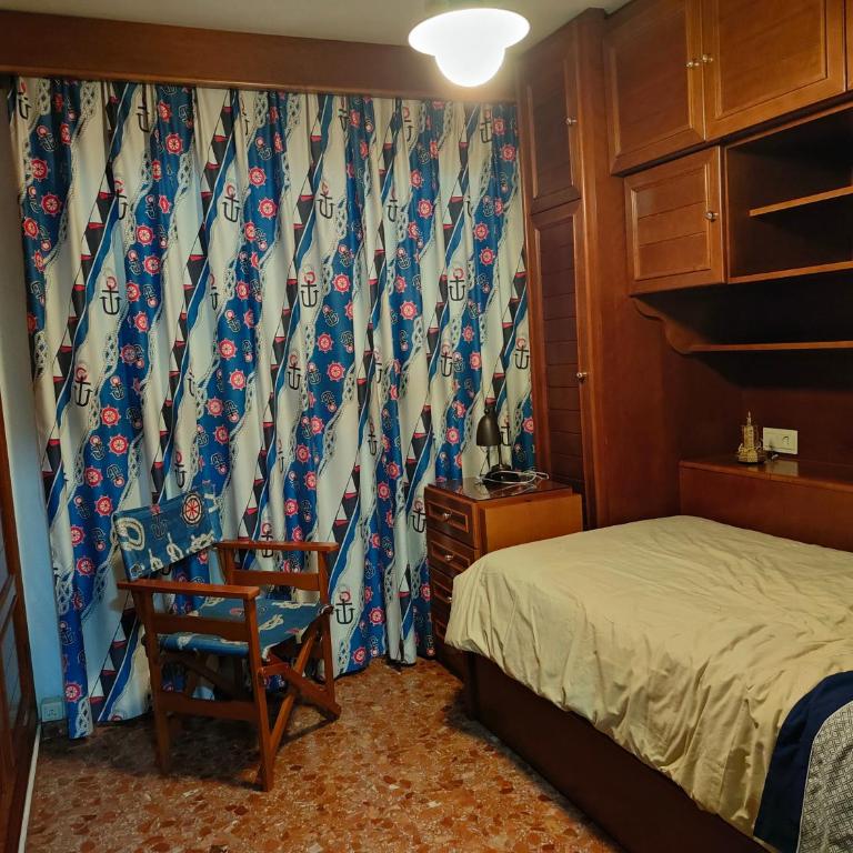 En Gandía, piso 3 habitaciones cerca de la playa y la montaña - Apartamento de 3 dormitorios - 4