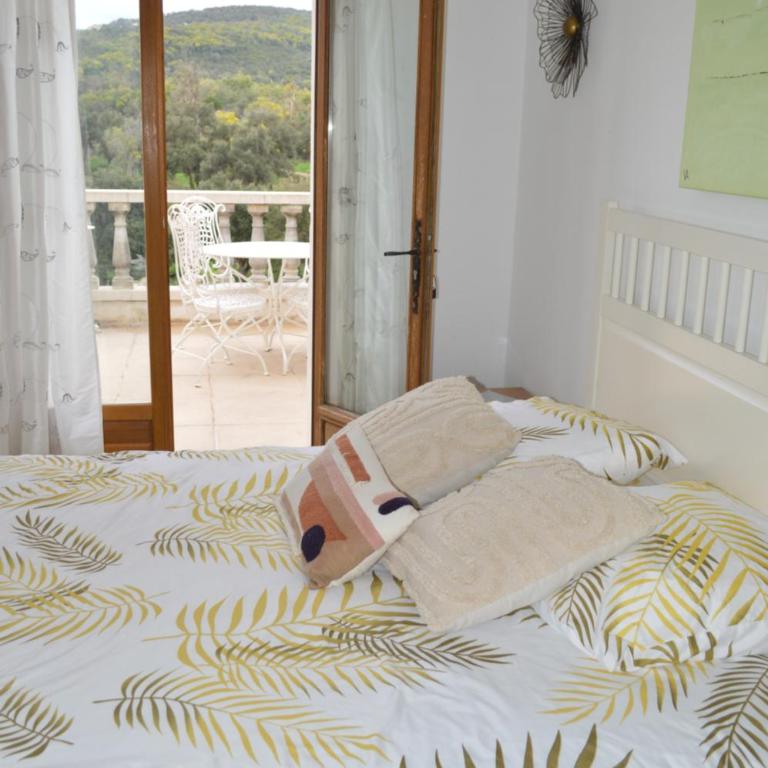 Chambre avec piscine, jacuzzi, vue mer et montagne, plage à pied - Chambre Double avec Terrasse - 8