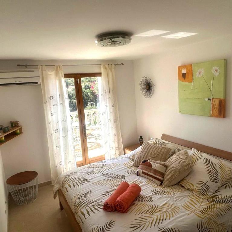 Chambre avec piscine, jacuzzi, vue mer et montagne, plage à pied - Chambre Double avec Terrasse - 6