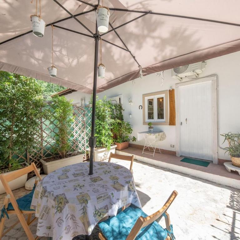 Cozy flat -5 min to the airport -free parking - Appartamento con 1 Camera da Letto - 2