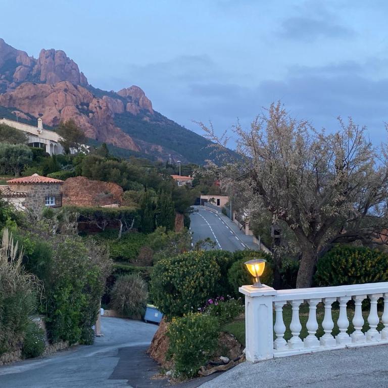 Studio et son Rooftop Panoramique Privé, Saint Raphaël, Anthéor, plage et gare à Pieds - Studio mit Meerblick - 33