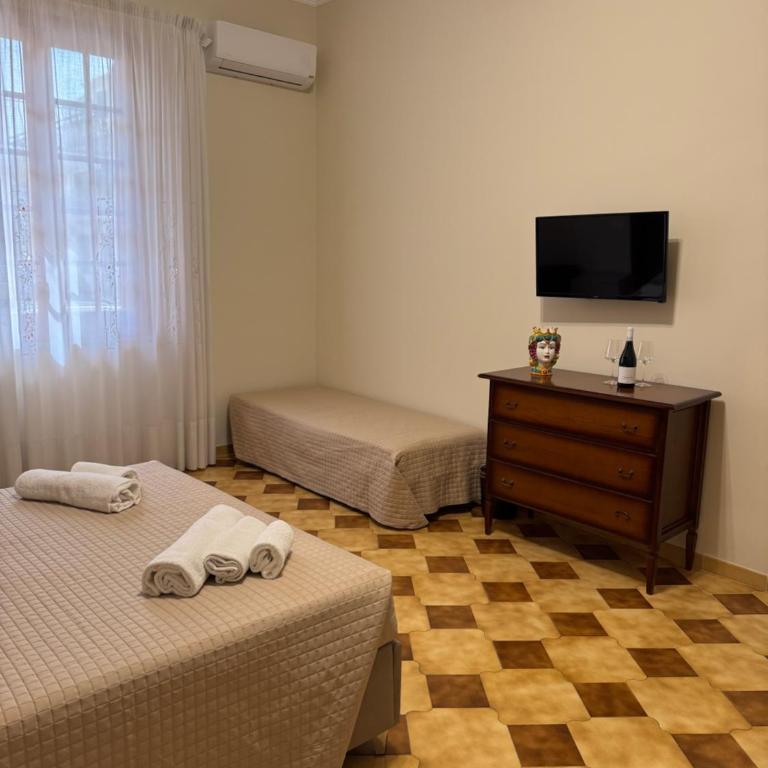 Antonella Rooms - Camera Tripla Deluxe - 7