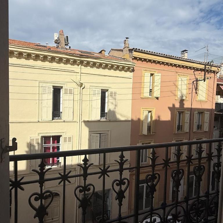 Spacieux T3 pour 6 près de la gare et du palais - Appartement 2 Chambres - 8