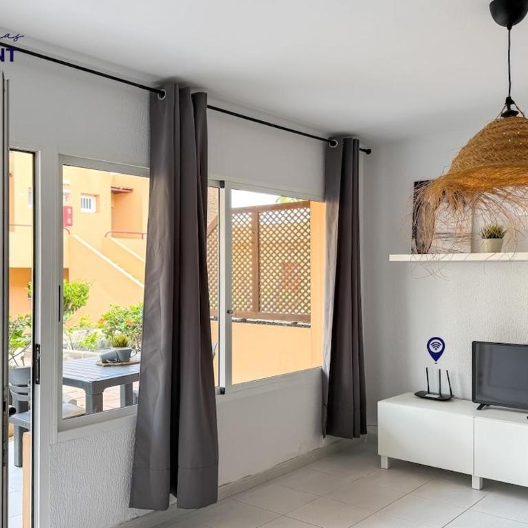 Las Dunas Salty Apartment By B-Rent - One-Bedroom Apartment - 32