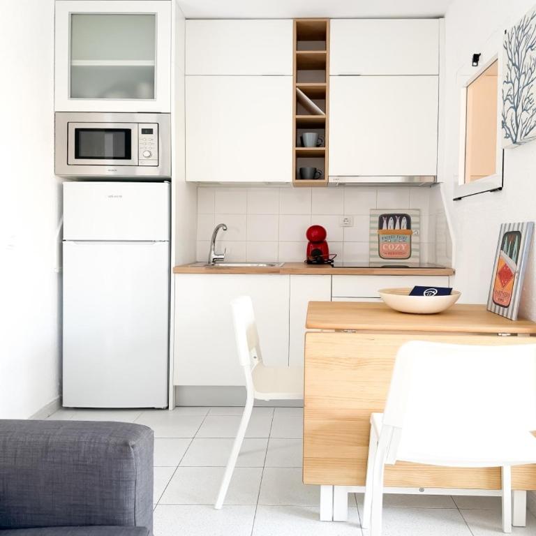 Las Dunas Salty Apartment By B-Rent - One-Bedroom Apartment - 20