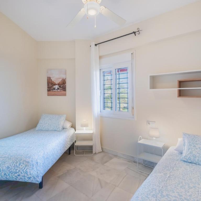Cadiz Rincón del Ancla Families, Pool, and Garage - Apartamento de 2 dormitorios - 4