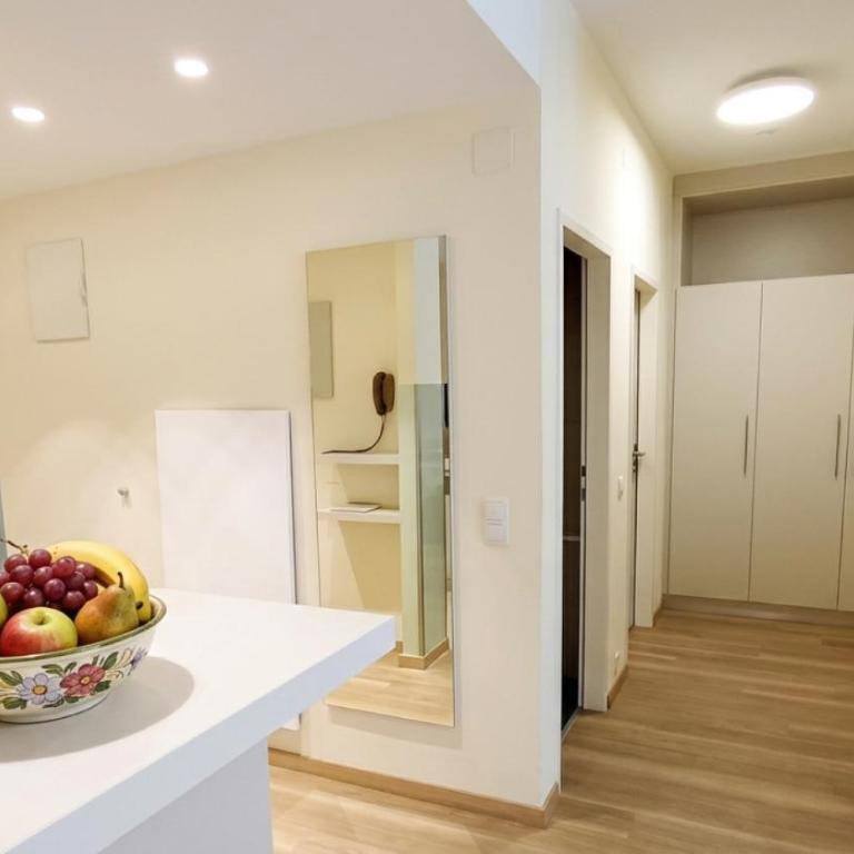 LB2 Seeappartement Haus Landskron mit direktem Seezugang am Ossiachersee - Apartment mit Terrasse - 12