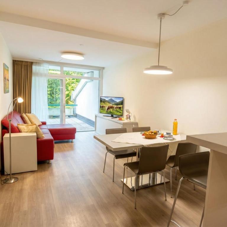 LB2 Seeappartement Haus Landskron mit direktem Seezugang am Ossiachersee - Apartment mit Terrasse - 2