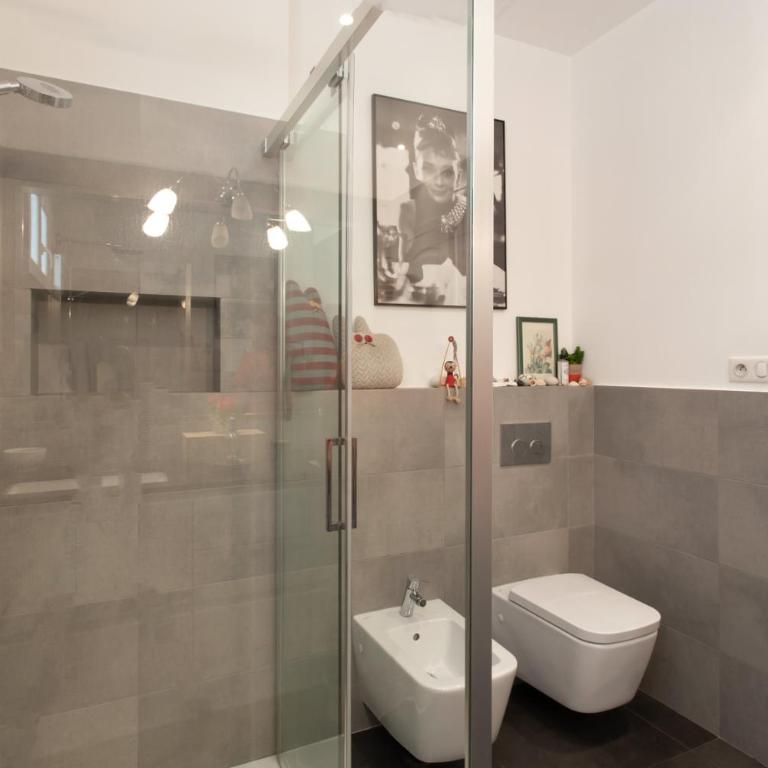 Villa with amazing view in a perfect location - Villa - Vue sur Mer - 13