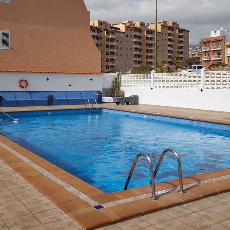Frente al Mar - Terraza - Piscina - Playa 1 min - Apartamento de 1 dormitorio - 69