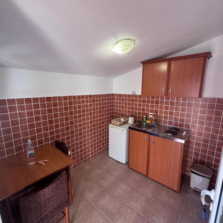 Guest House Garden - Apartman sa 1 Spavaćom Sobom - 12