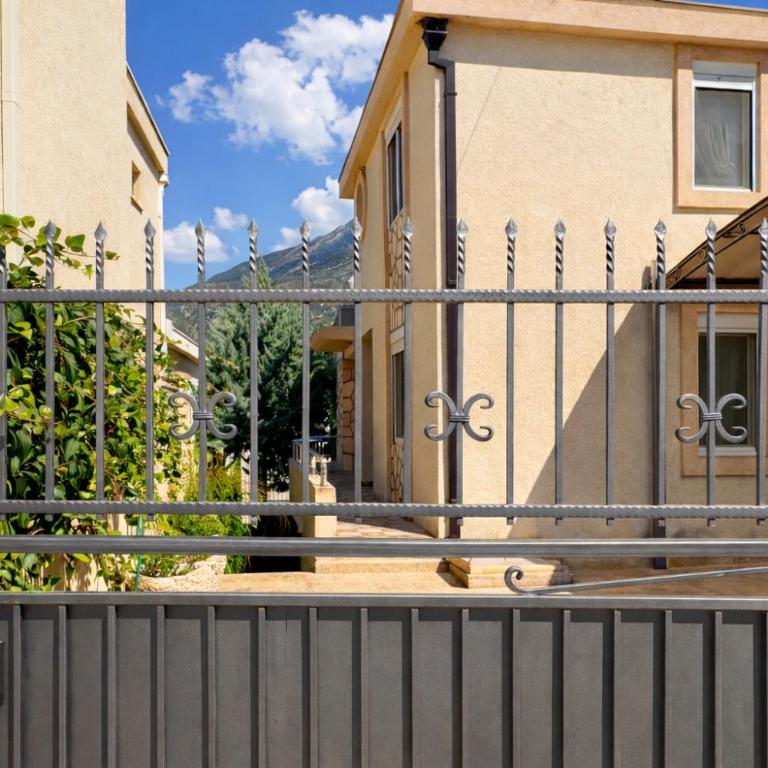 Villa del Mare - Three-Bedroom Vacation Home - 23