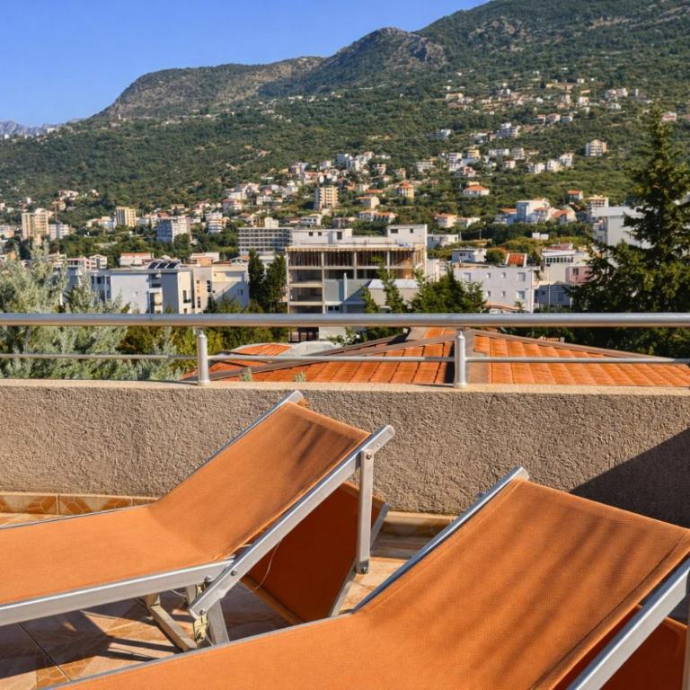 Villa del Mare - Three-Bedroom Vacation Home - 12