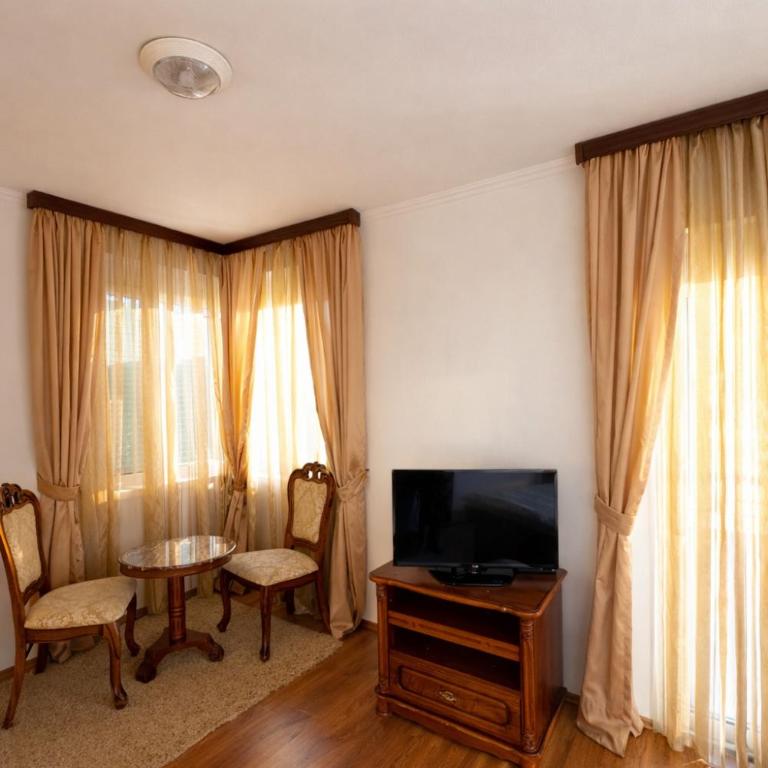 Villa del Mare - Three-Bedroom Vacation Home - 38